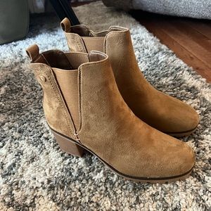 Brown ankle boots